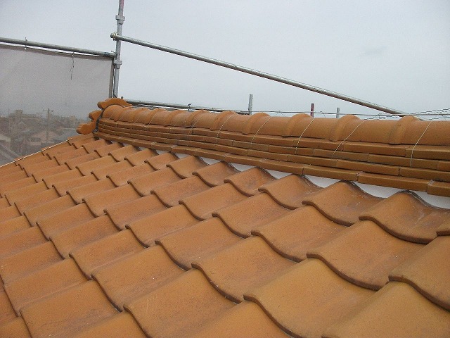 岐阜市で「漆喰の劣化が気になった」瓦屋根の点検で瓦のひび割れやズレ、棟の固定不良を発見